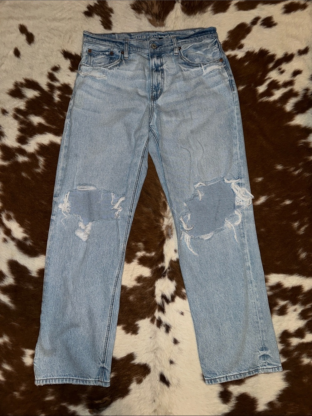 American Eagle Destroyed Wide Leg Relaxed Jean. Size 6 (fits like an 8)
